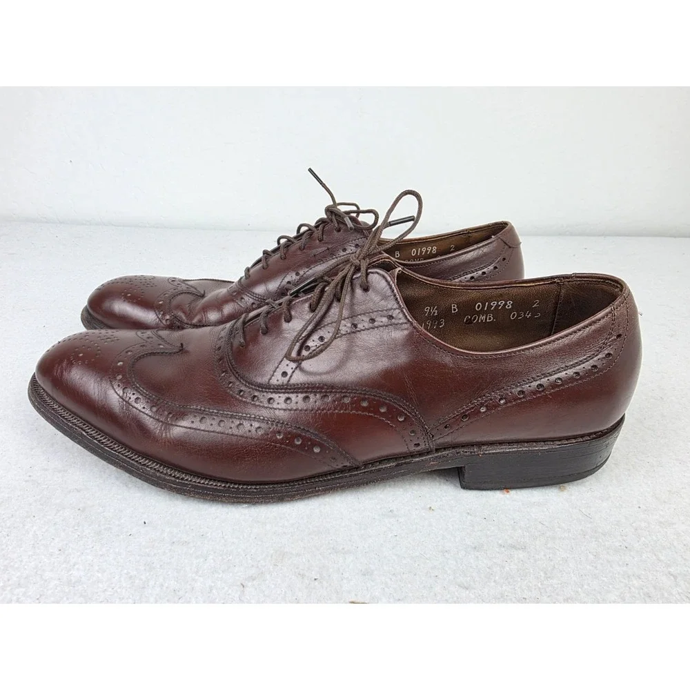 Allen‎ Edmonds Chester Burgundy Wingtip Oxford Dress Shoes Men's Size 9.5 B